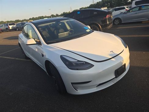 Used 2023 Tesla Model 3 Standard Range RWD image 3