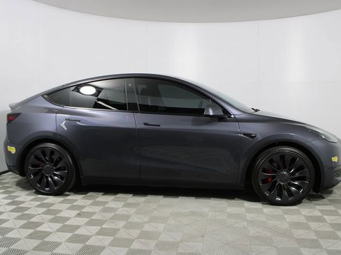 Used 2022 Tesla Model Y Performance AWD/4WD image 35