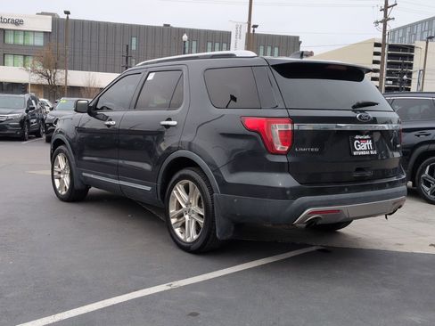 Used 2017 Ford Explorer Limited w/ Equipment Group 301A image 7