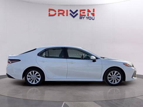 Used 2024 Toyota Camry LE image 6