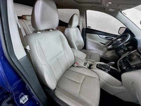 Used 2020 Nissan Rogue Sport SL w/ Premium Package FWD image 31