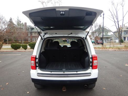 Used 2016 Jeep Patriot High Altitude image 23