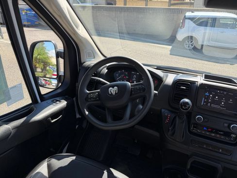 Used 2026 RAM ProMaster 2500 w/ Convenience Group FWD image 31