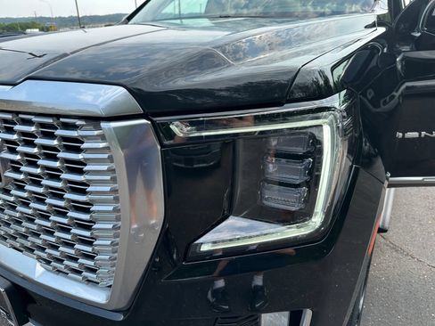 Used 2021 GMC Yukon Denali w/ Denali Premium Package AWD/4WD image 50