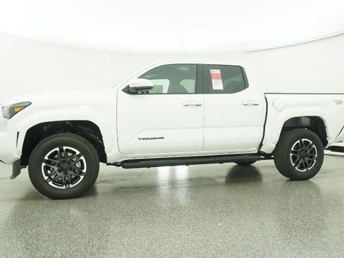 New 2025 Toyota Tacoma TRD Sport image 18