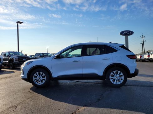 Used 2024 Ford Escape Active w/ Cold Weather Package image 7