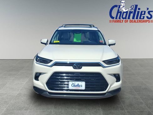 Certified 2024 Toyota Grand Highlander AWD image 2