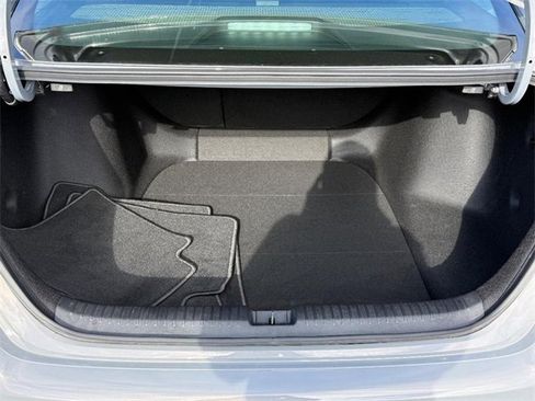 Certified 2025 Honda Accord SE image 4