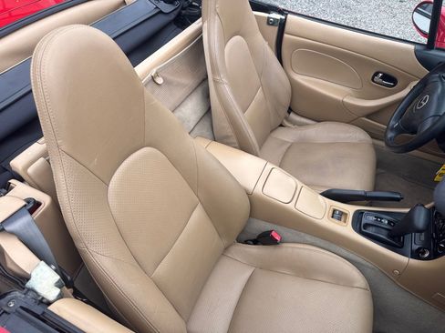 Used 2001 MAZDA MX-5 Miata image 30