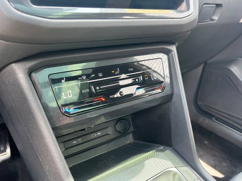 Certified 2024 Volkswagen Tiguan SE R-Line FWD image 20