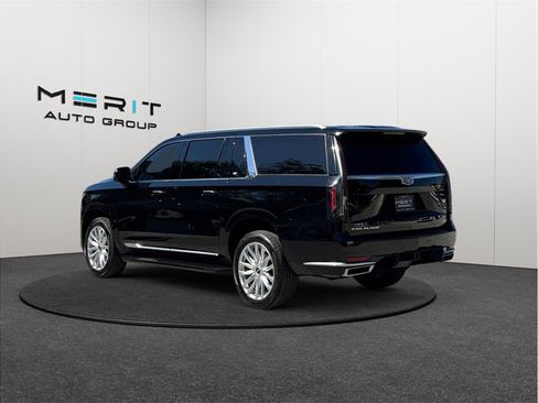 Used 2022 Cadillac Escalade ESV Luxury RWD image 7