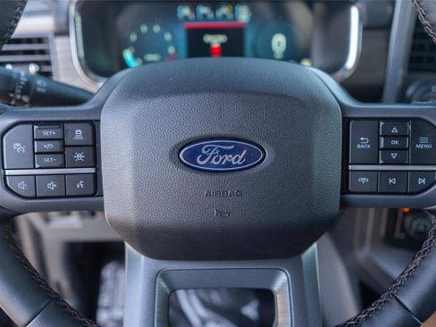 Used 2025 Ford F150 Lariat w/ Equipment Group 501A Mid image 11