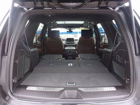 Used 2021 Chevrolet Tahoe High Country w/ Premium Package image 38