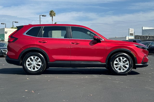Used 2024 Honda CR-V LX image 3