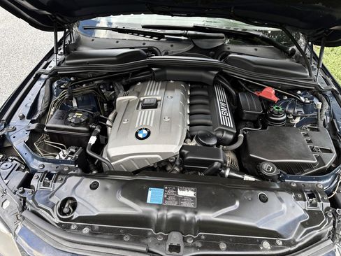 Used 2006 BMW 525xi Sedan image 34