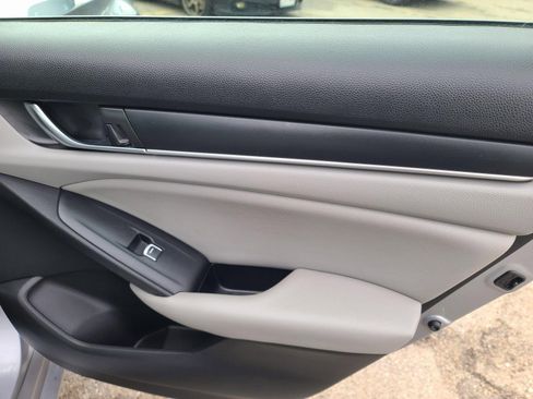Used 2020 Honda Accord LX image 17
