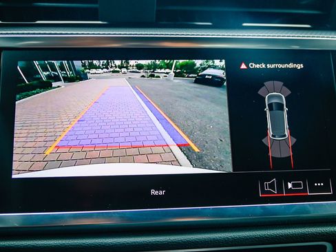 Used 2025 Audi Q3 2.0T Premium w/ Convenience Package image 26