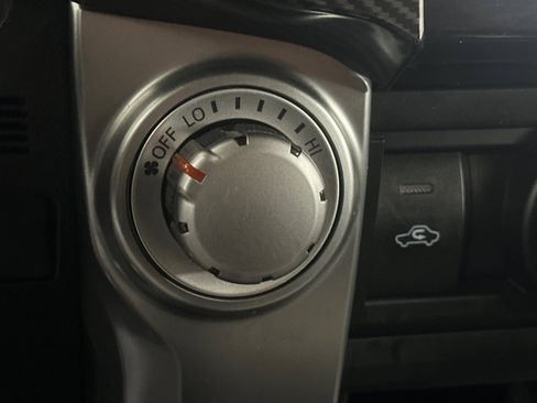 Used 2022 Toyota 4Runner SR5 Premium w/ Moonroof Package image 28