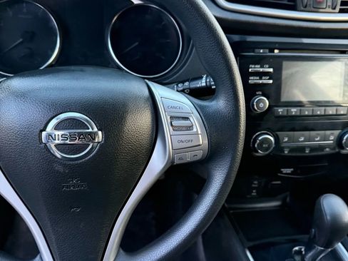 Used 2014 Nissan Rogue S image 29