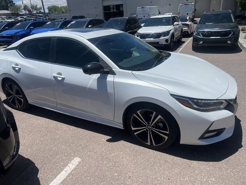 Used 2021 Nissan Sentra SR w/ SR Premium Package FWD image 5