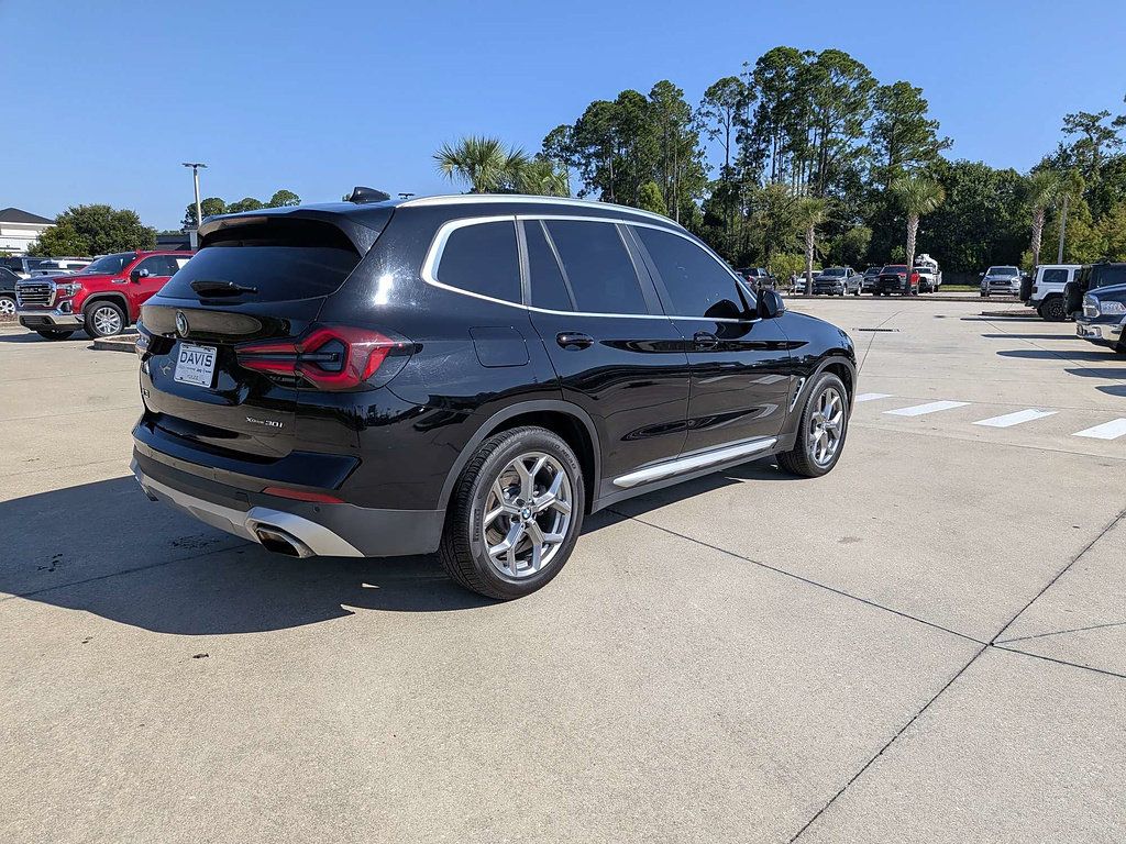 Used 2023 BMW X3 xDrive30i AWD/4WD image 3