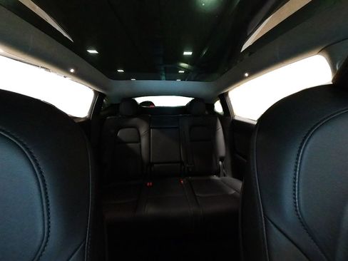 Used 2022 Tesla Model Y Long Range image 43