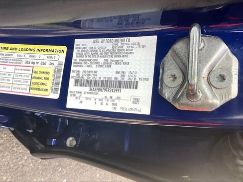 Used 2015 Ford Fusion SE FWD image 18