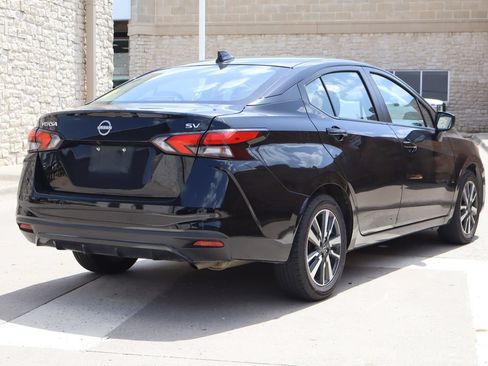 Used 2024 Nissan Versa SV FWD image 3