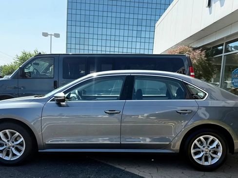 Used 2017 Volkswagen Passat 1.8T S FWD image 4