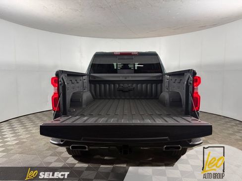 Used 2026 Chevrolet Silverado 1500 LT Trail Boss w/ Convenience Package II AWD/4WD image 9