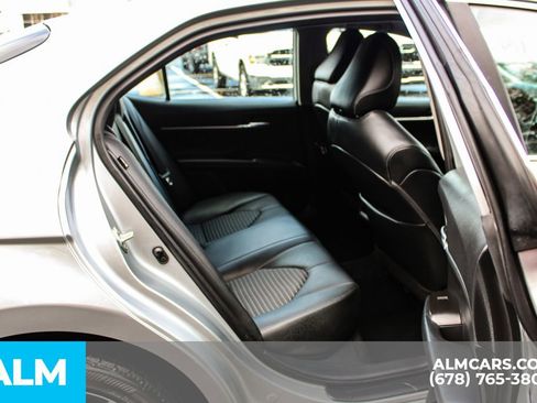 Used 2023 Toyota Camry SE image 19