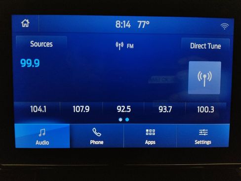 Used 2020 Ford Explorer XLT w/ Equipment Group 202A AWD/4WD image 25