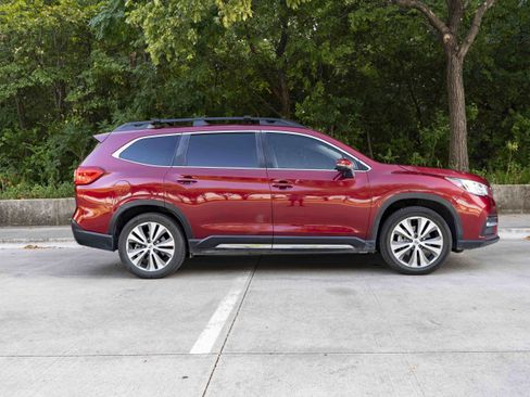 Used 2019 Subaru Ascent Limited AWD/4WD image 10