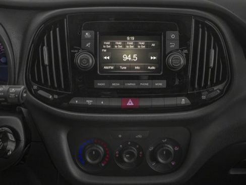 Used 2018 RAM ProMaster City Tradesman image 13