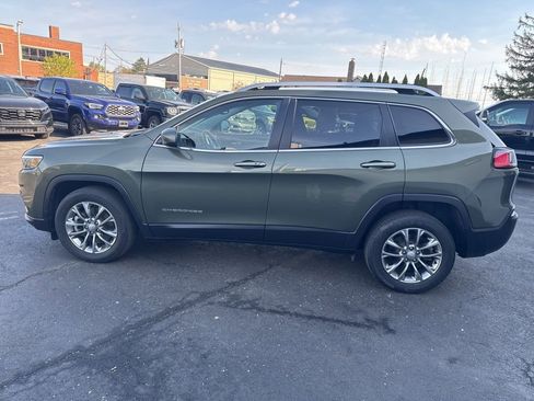 Used 2021 Jeep Cherokee Latitude Lux FWD image 12