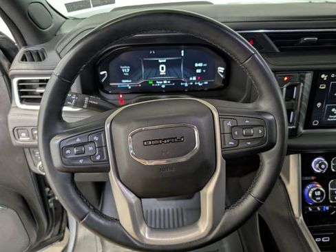 Used 2023 GMC Yukon Denali AWD/4WD image 18
