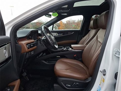 Certified 2022 Lincoln Nautilus Reserve w/ Equipment Group 202A image 15