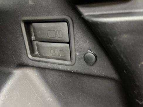 Used 2018 Chevrolet Equinox LT AWD/4WD image 28