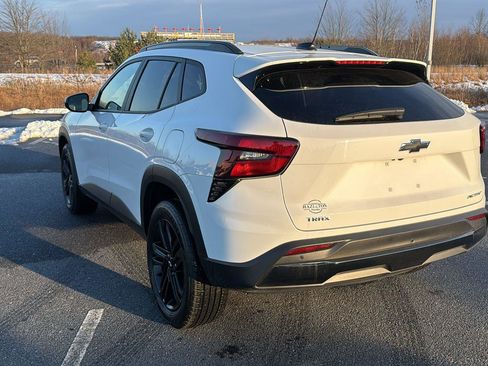 Used 2025 Chevrolet Trax ACTIV w/ Sunroof Package image 10