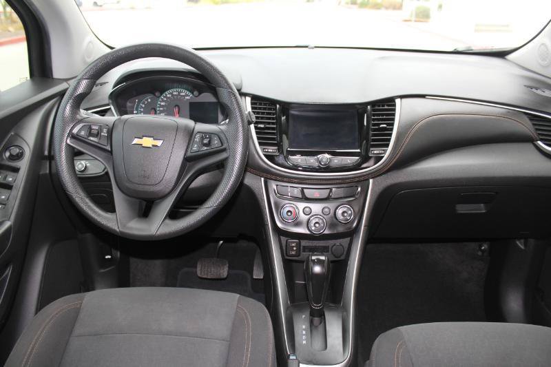 Used 2022 Chevrolet Trax LS w/ Tint and Cruise Package FWD image 15