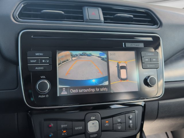 Used 2018 Nissan Leaf SL w/ SL Technology Package FWD image 16