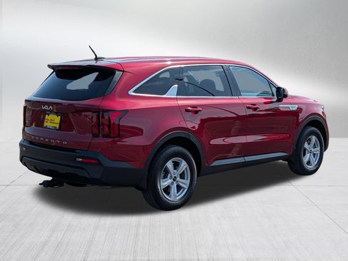 Certified 2022 Kia Sorento LX AWD/4WD image 7