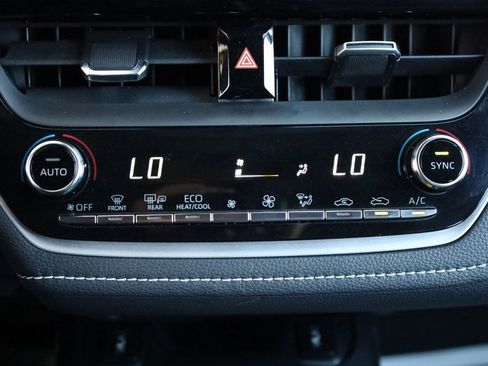 Used 2021 Toyota Corolla XSE image 38