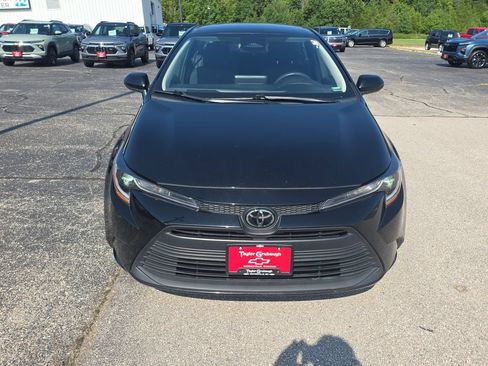 Used 2024 Toyota Corolla LE FWD image 3