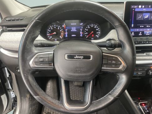 Used 2022 Jeep Compass Latitude w/ Convenience Group AWD/4WD image 17