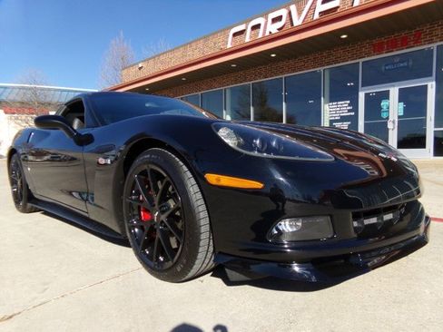 Used 2005 Chevrolet Corvette 1SB Z51 Coupe w/ Preferred Equipment Group image 3