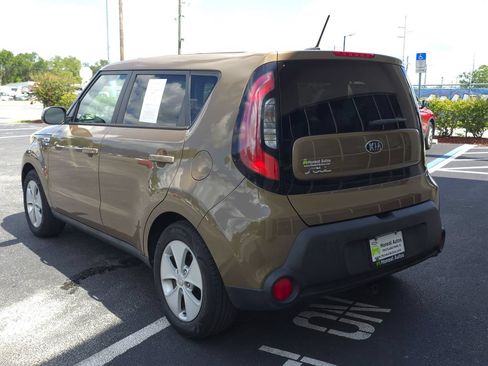 Used 2016 Kia Soul FWD image 6