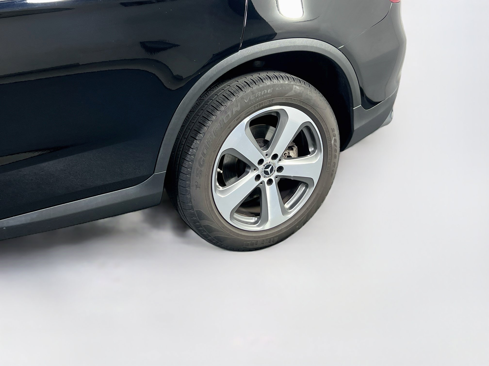 Used 2019 Mercedes-Benz GLC 300 4MATIC image 30