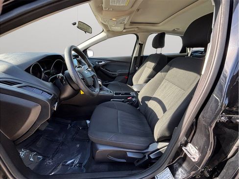 Used 2018 Ford Focus SEL image 2