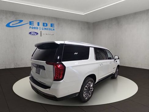Used 2023 GMC Yukon XL Denali Ultimate w/ LPO, Floor Liner Package AWD/4WD image 9